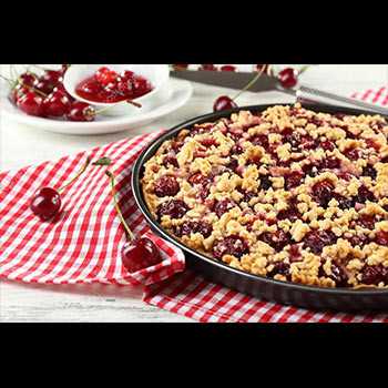 С ЯБЛОКОМ И ВИШНЕЙ Pirogi.uz