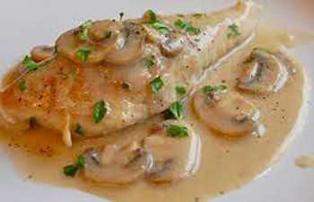 Куриная грудка с грибным соусом Restaurant Nurafshon