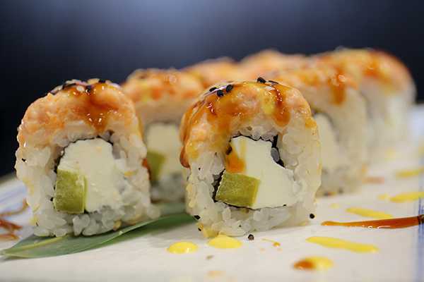 Запечённый ролл с лососем Like Sushi