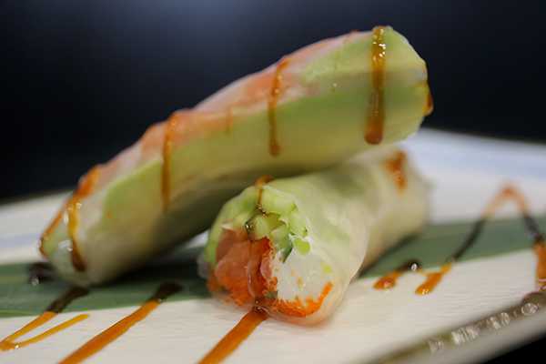 Спринг роллы с лососем Like Sushi